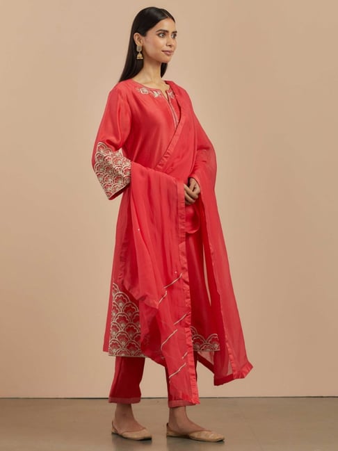 Priya Chaudhary Red Preet Embroidered Chanderi Silk Kurta-picture-21