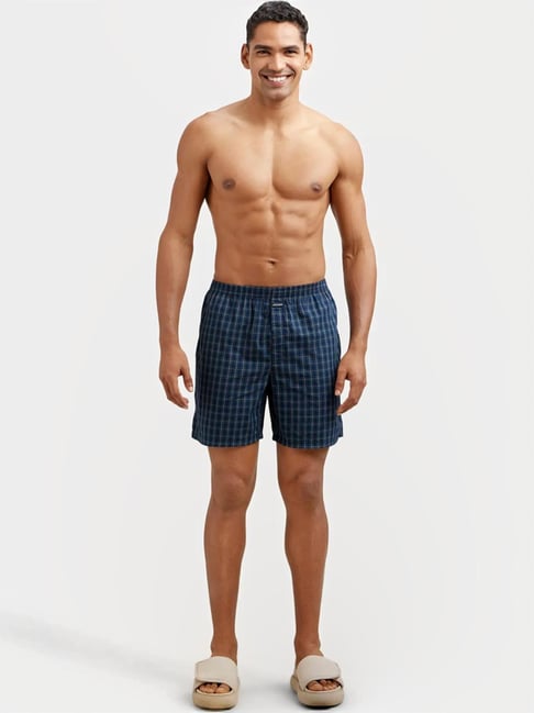 Ajio Mens Shorts Cotton Elastic Waist Buy Beige Shorts 3/4ths For