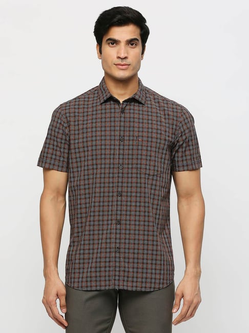 Basics Blue Cotton Slim Fit Checks Shirt-picture-17