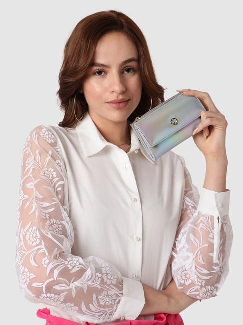 Caprese Leni Silver Faux Leather Solid Tri-Fold Wallet-picture-16