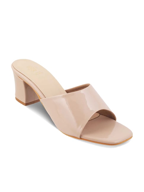 Tresmode Women's Beige Casual Sandals