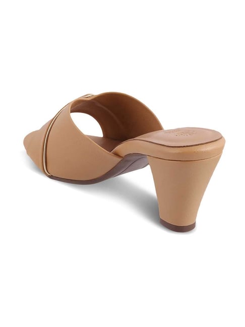 Tresmode Women's Beige Casual Sandals