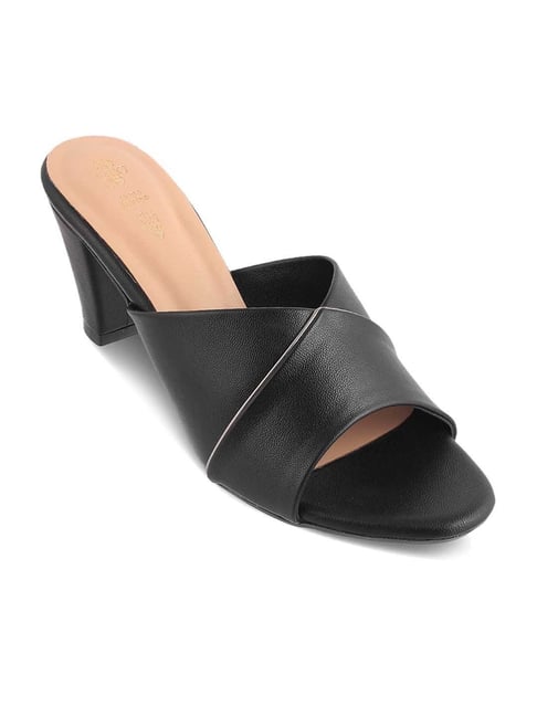 Tresmode Women's Black Casual Sandals