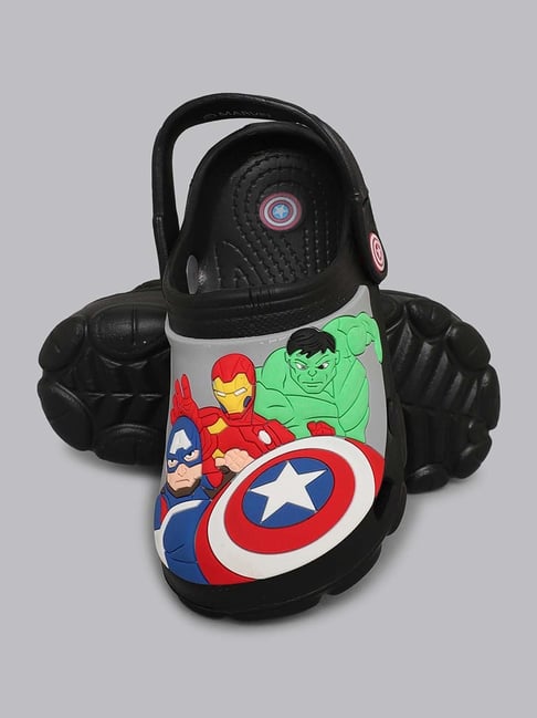 WHOLESALE SLIDE ON CROC KIDS CAPTAIN AMERICA popular THEME 18 COUNT KIDS SZ 7