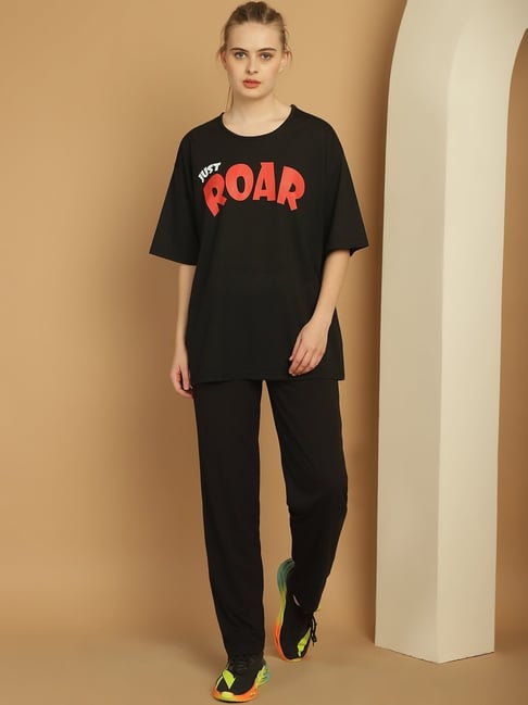 Vimal Jonney Black Cotton Printed T-Shirt & Track Pants Set-picture-39