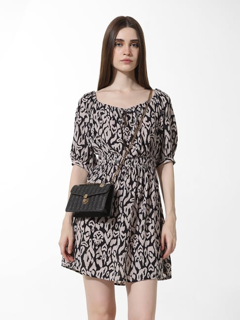 Only Black & Beige Printed Wrap Dress-picture-12