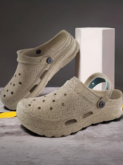 Red Tape Men's Beige Back Strap Clogs