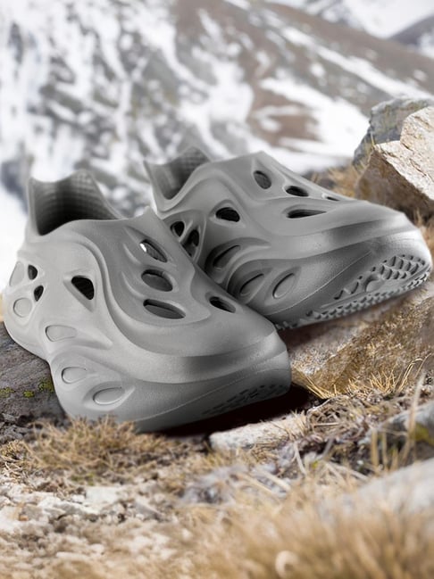 Red Tape Men's Grey Slip-ons Clogs-picture-47