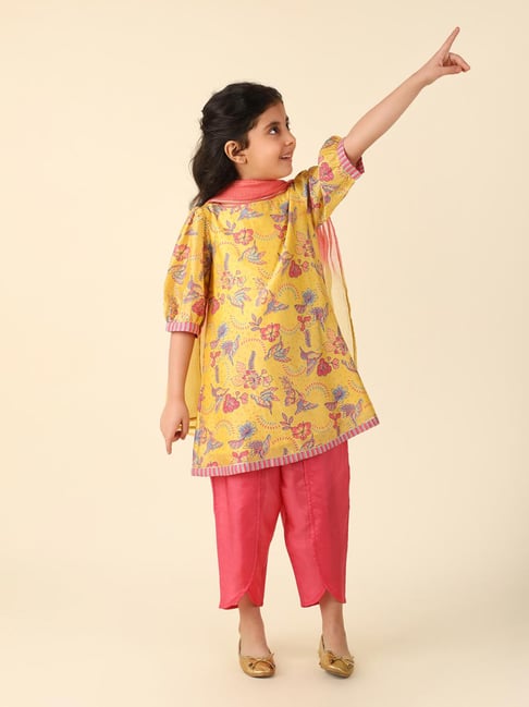 Fabindia Kids Yellow & Pink Floral Print Kurta, Salwar with Dupatta-picture-13