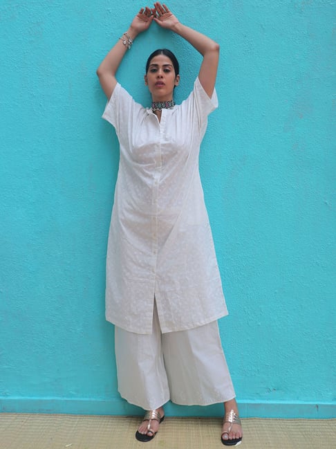 Chidiyaa Safed Magadhi Cotton Kurta Set