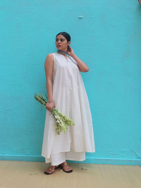 Chidiyaa Safed Pakeezah Cotton Kurta Set