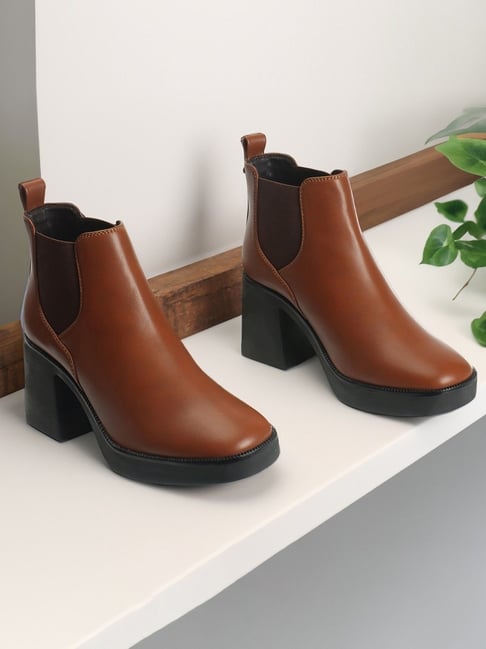 Elle Women's Tan Chelsea Boots-picture-30