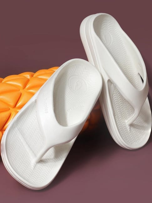 Hush Puppies by Bata Women's CRISTAIN White Flip Flops-picture-35