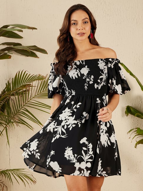 black and white floral fit and flare dress Black and White Floral Dress 3XL Fit and Flare Dark Romantic Elastic Top