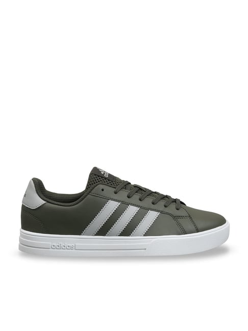 Adidas men's daily 2.0 skate shoes on sale