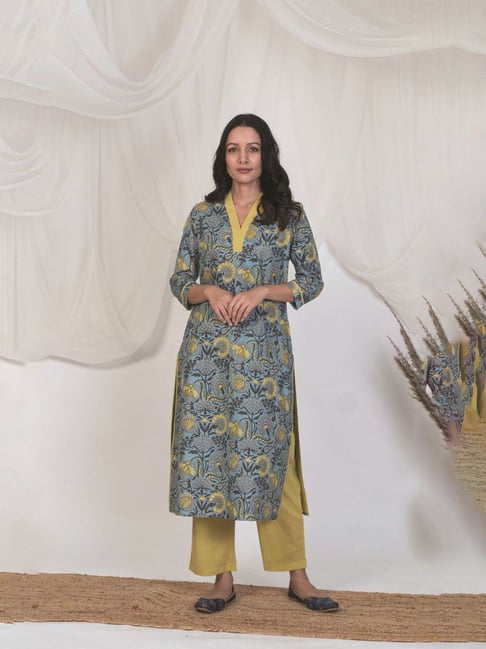 Akiso Gulkari V Neck Kurta In Blue And Yellow-picture-20