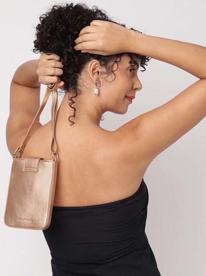 Buy Fastrack Copper Solid Mobile Pouch Online At Best Price