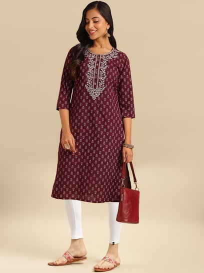 Rangita Maroon White Embroidered Kurti With Leggings Set