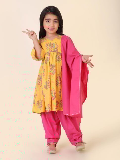 Fabindia Kids Yellow & Pink Floral Print Kurta, Salwar with Dupatta-picture-41