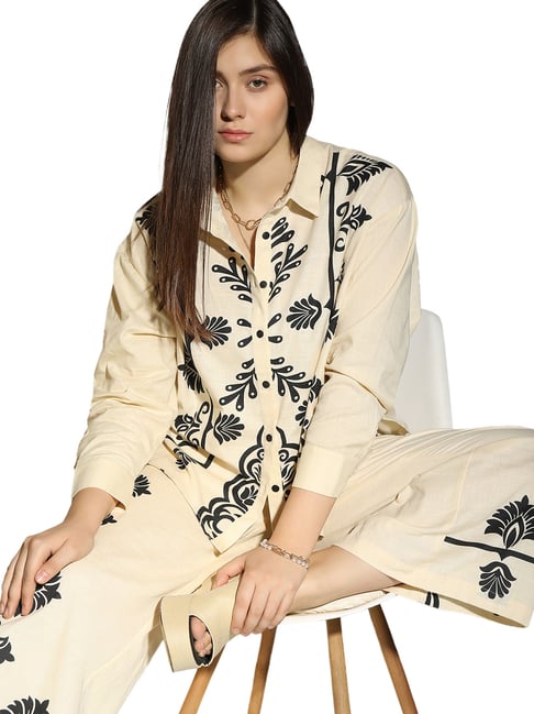Vero Moda Curve Beige & Black Cotton Printed Shirt-image-31