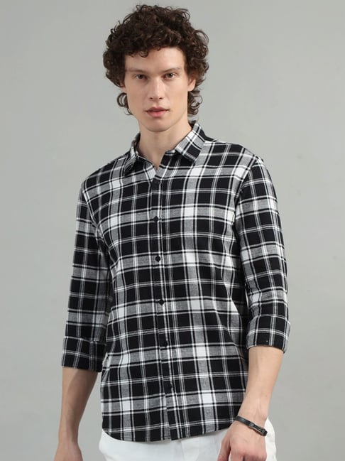 Bushirt Black Regular Fit Checks Shirt-picture-28