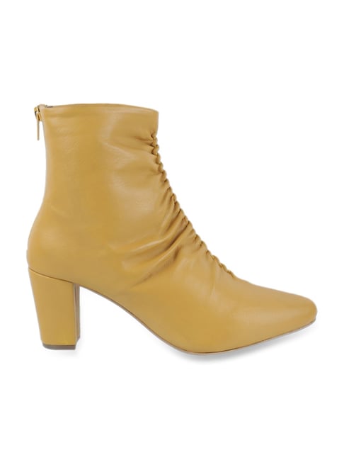 Metro Women's Yellow Casual Booties