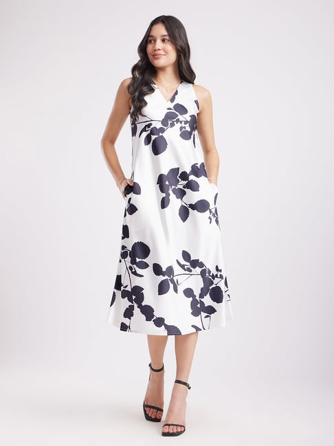 Fablestreet White Black Floral Print A Line Dress