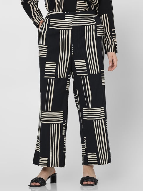 Vero Moda Curve Black & White Cotton Printed High Rise Pants-picture-19