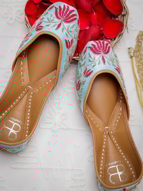 Glam Story Women's Rosalie Blue Ethnic Juttis-picture-15