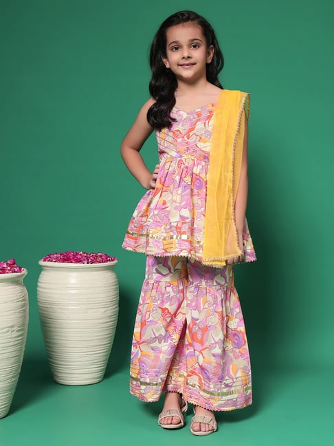 READIPRINT FASHIONS Kids Mauve & Beige Floral Print Kurti, Gharara with Dupatta-picture-40