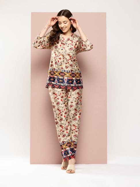 Qurvii Beige Floral Print Co-Ord Set-picture-48