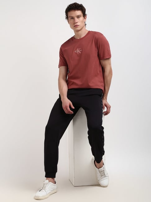 Calvin Klein Jeans Red Cotton Regular Fit T-Shirt
