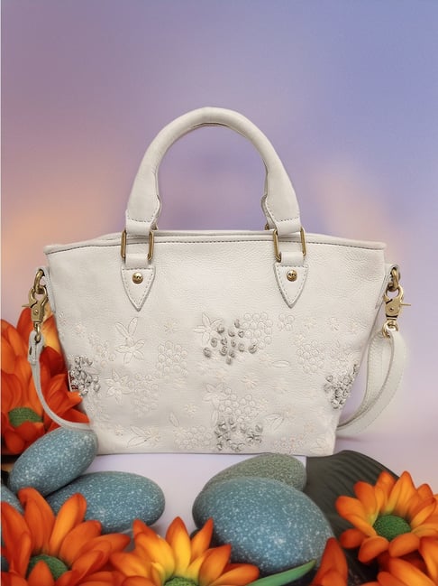 Art N Vintage Floral Bliss White Leather Embroidered Medium Handbag-picture-40