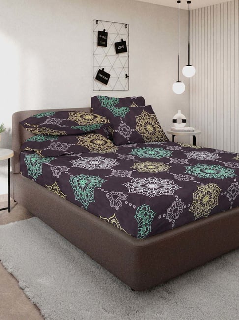 Klotthe Brown 300 TC Polycotton Double Bedsheet with 4 Pillow Covers-picture-18