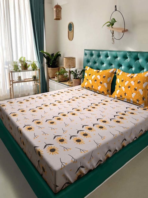 Klotthe Cream 300 TC Polycotton Double Bedsheet with 2 Pillow Covers-picture-17
