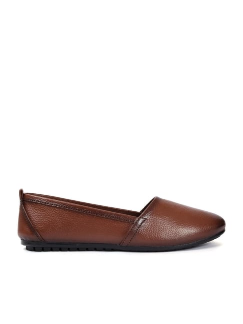 Zoom Shoes Women's Brown Flat Ballets