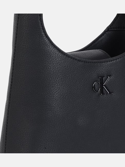 Calvin klein must tack tote