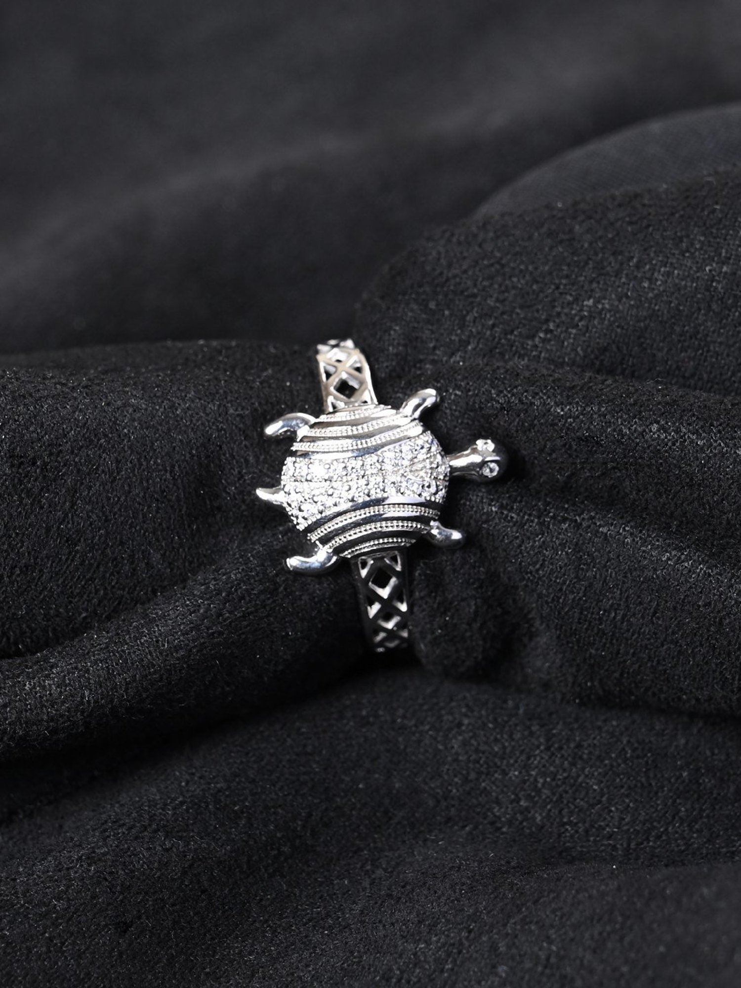 MP000000023347915_1348Wx2000H_