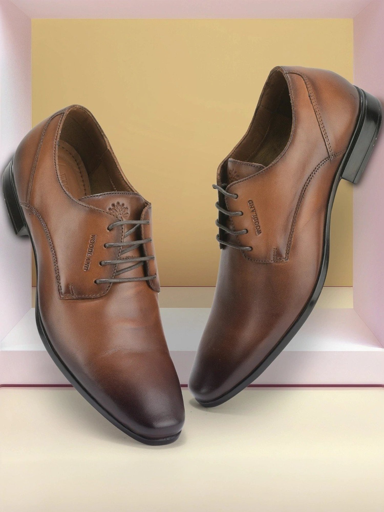 Leather Shoe Woodland Showroom In Dadar Plain Casual Wear Woodland