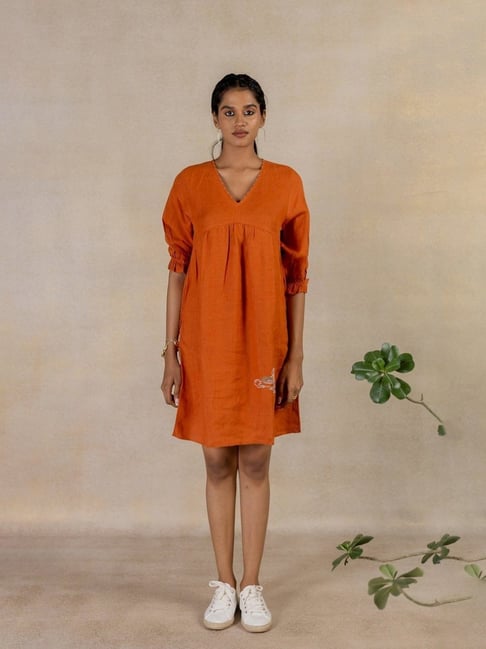 Buy Zebein India Day 23 Linen V Neck Dress Meadow Green for