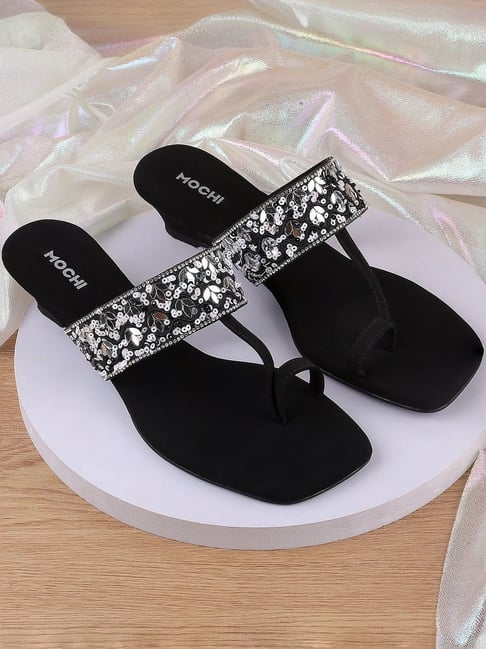 Mochi Women's Black Toe Ring Wedges-picture-32