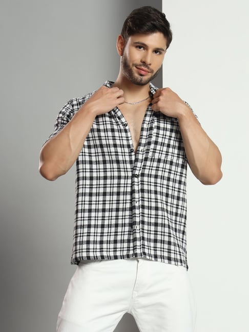 Chimpaaanzee White & Black Poly Cotton Regular fit Checks Shirt-picture-41