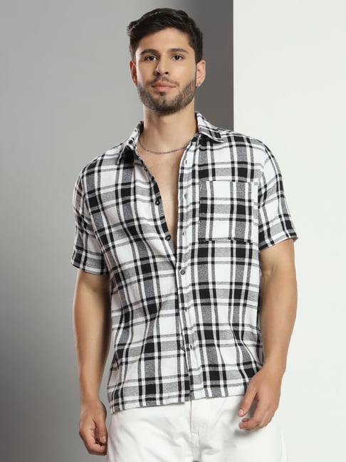 Chimpaaanzee Black & White Poly Cotton Regular fit Checks Shirt-picture-40