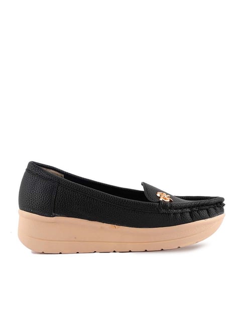Scentra Women's Black Wedge Loafers