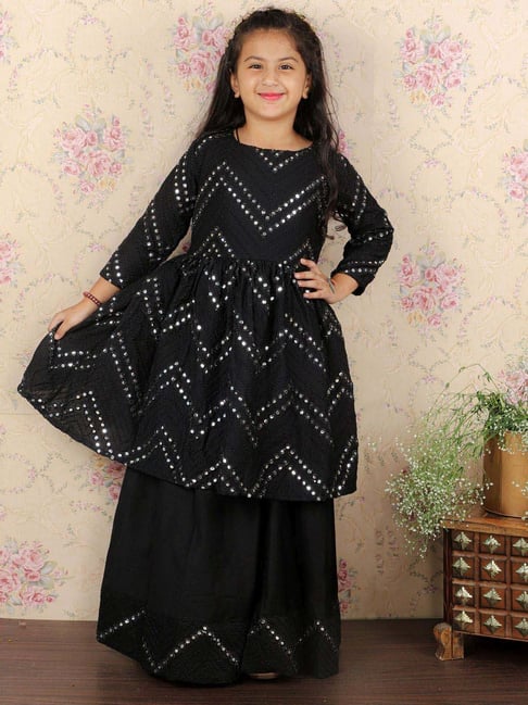 VASTRAMAY Girls Black Embroidery Lehenga Cholis-picture-10