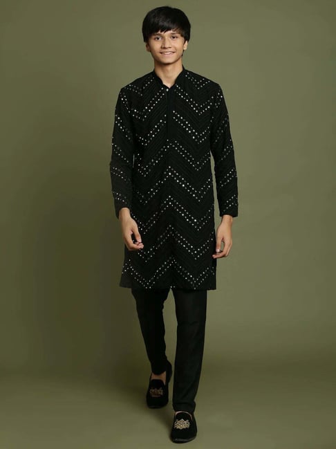 VASTRAMAY Boys Black Embroidery Full Sleeves Kurta Sets-picture-30