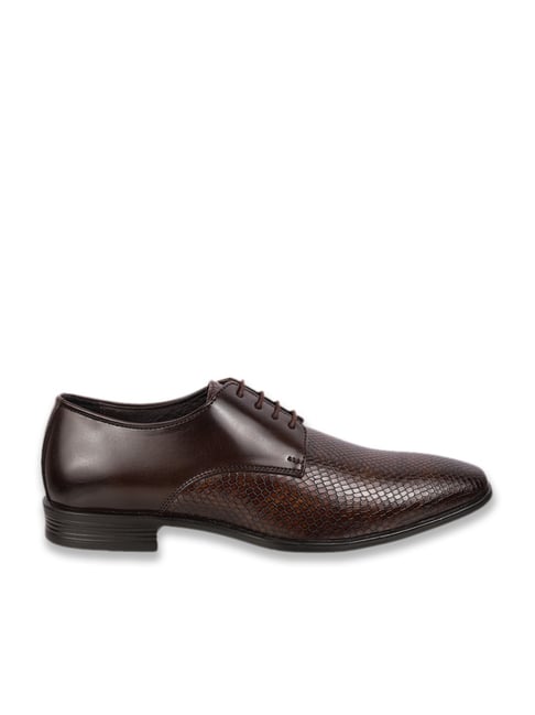 Mochi Men's Brown Derby Shoes