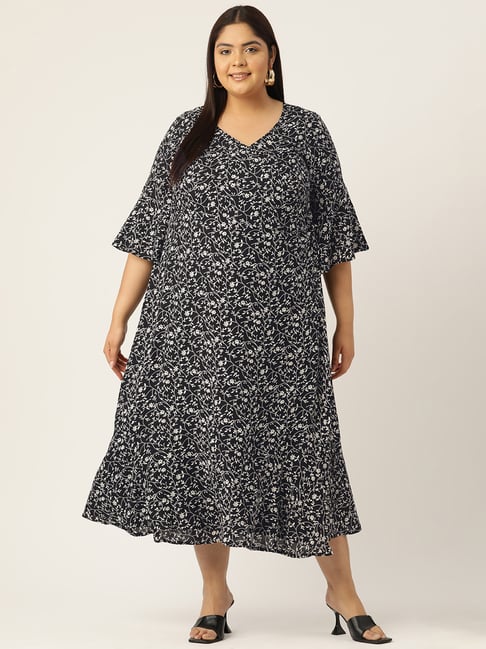theRebelinme Black Floral Print Plus Size Wrap Dress