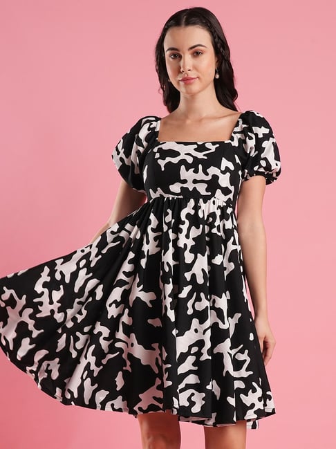 Globus Black & White Printed Fit & Flare Dress-picture-15