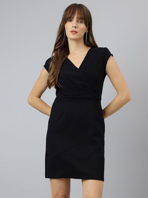 short black fitted dress v neck Scalloped Edge Floral Dress – Ivy House Boutique main image 0